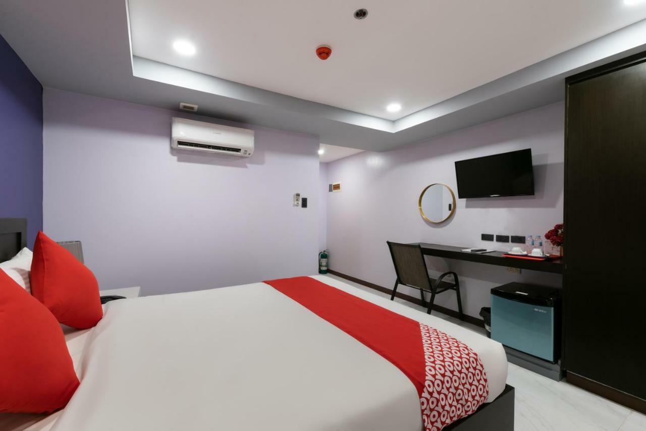 Oyo 171 Amore Hotel Muntinlupa City Zewnętrze zdjęcie